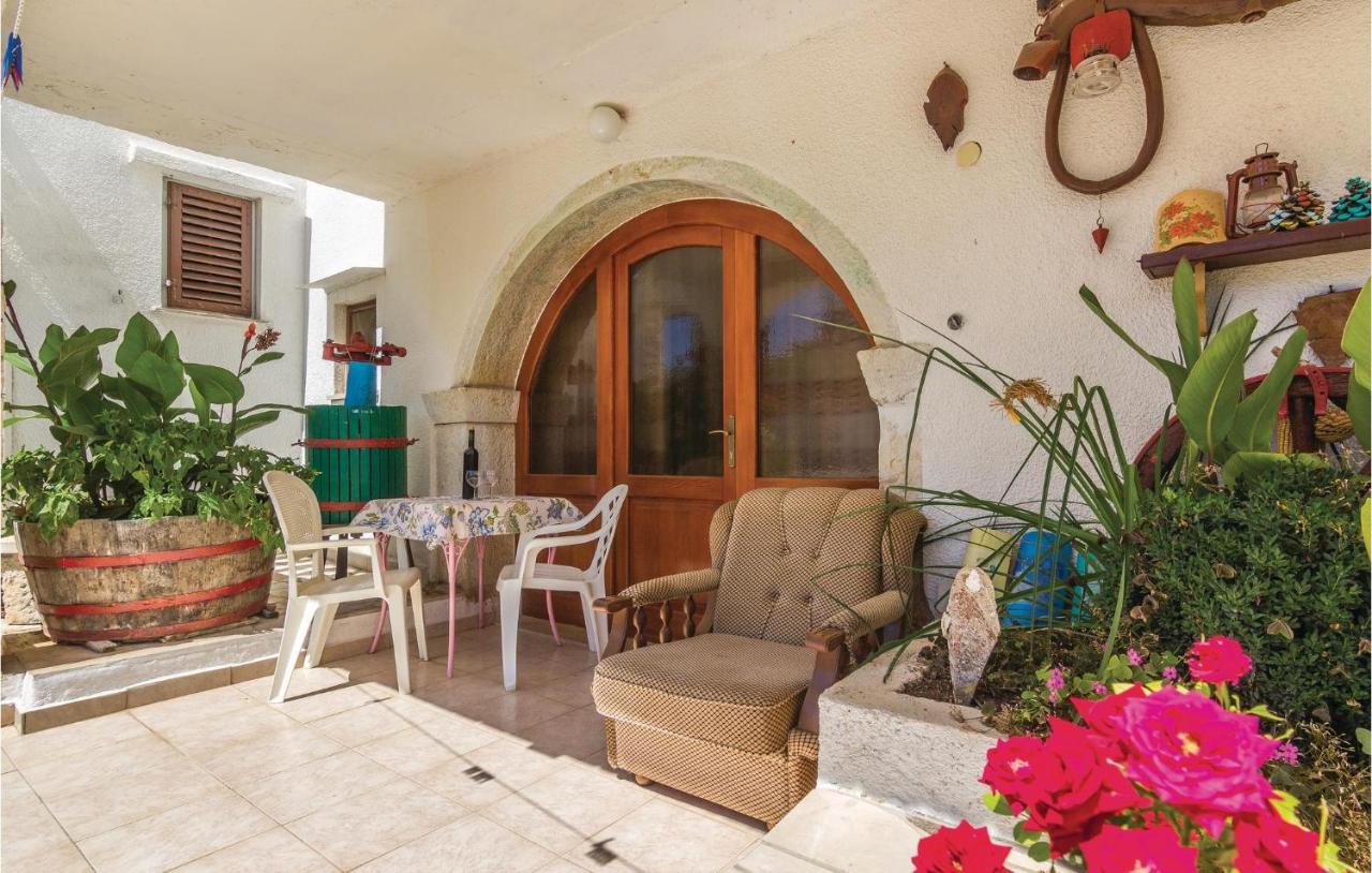 Pet Friendly Apartment In Porec With Wifi Exteriör bild