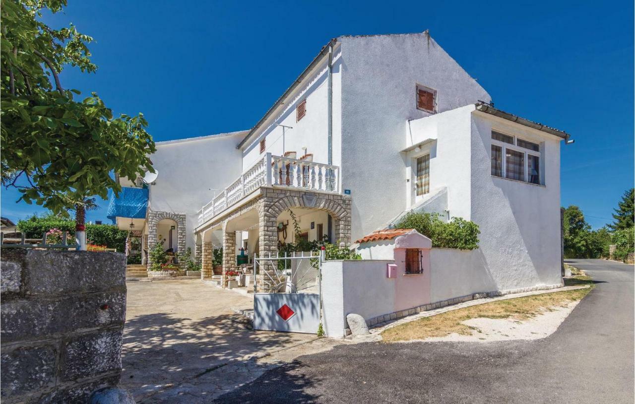 Pet Friendly Apartment In Porec With Wifi Exteriör bild